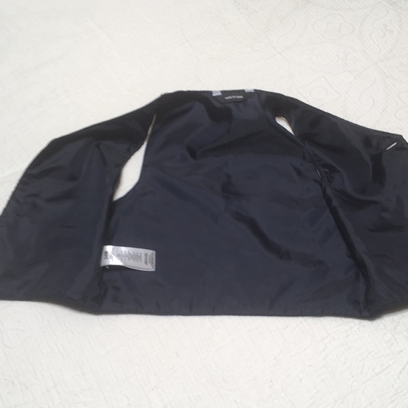 24m (5/$20) Black Pinstripe Vest/Waistcoat - Picture 5 of 7